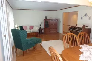 7422 Dogwood Ln, Parma, OH 44130 - Photo 12