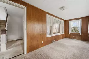 284 W Main Rd, Conneaut, OH 44030 - Photo 6