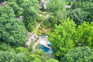69 E Fairlawn Blvd, Akron, OH 44313 - Photo 2