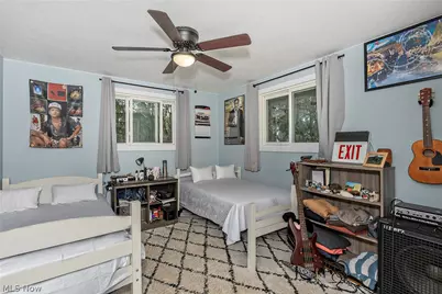 2526 Harris Road, Grandview Heights, OH 44147 - Photo 32