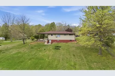 215 Highland Lake Terrace, Washington, WV 26181 - Photo 8