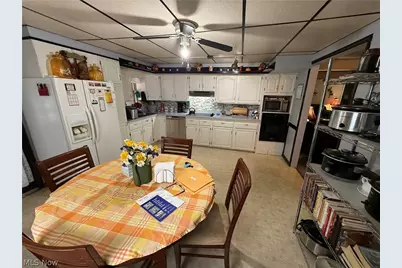 147 Newell Avenue, St Clairsville, OH 43950 - Photo 2