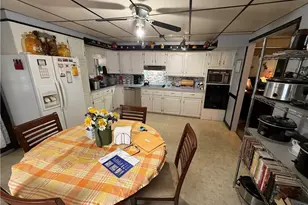 147 Newell Ave, St Clairsville, OH 43950 - Photo 2