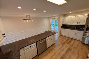8645 Courtland Dr, Strongsville, OH 44149 - Photo 8