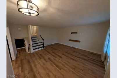 8645 Courtland Drive, Strongsville, OH 44149 - Photo 2