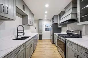 262 E 324th St, Willowick, OH 44095 - Photo 4