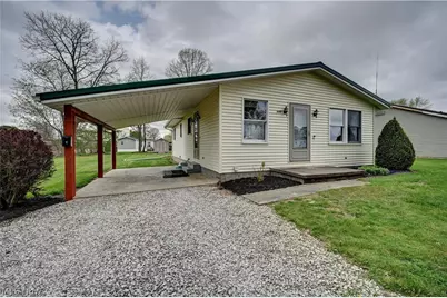 445 N George Street, West Lafayette, OH 43845 - Photo 2