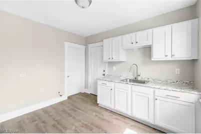 3225 W 38th Street, Loveland, OH 44109 - Photo 8