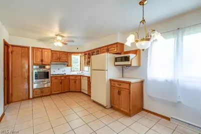 1089 Dayton Street, Akron, OH 44310 - Photo 8