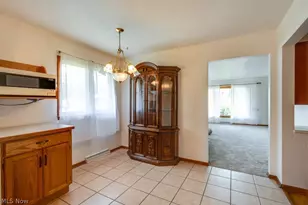 1089 Dayton St, Akron, OH 44310 - Photo 8
