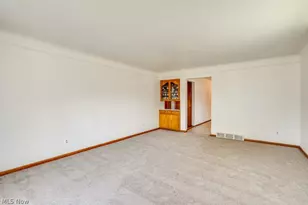 1089 Dayton St, Akron, OH 44310 - Photo 6