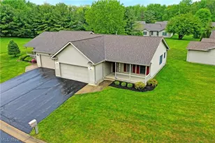 5180 Winthrop Dr, Austintown, OH 44515 - Photo 2