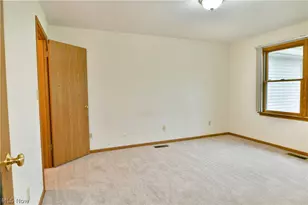5180 Winthrop Dr, Austintown, OH 44515 - Photo 32