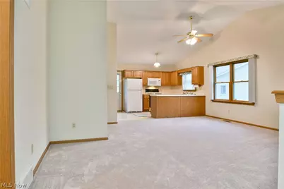 5180 Winthrop Drive, Austintown, OH 44515 - Photo 6