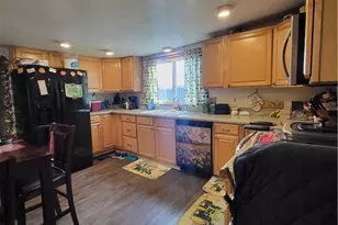 613 Marquand Ave, Conesville, OH 43811 - Photo 4