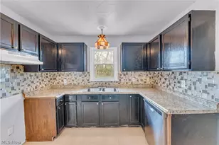 1791 Forest Dr, Euclid, OH 44117 - Photo 8