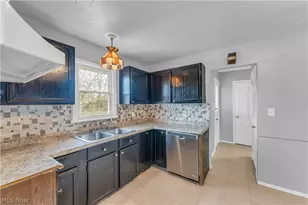 1791 Forest Dr, Euclid, OH 44117 - Photo 10