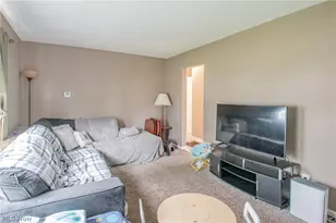 2447 24th St, Cuyahoga Falls, OH 44223 - Photo 10