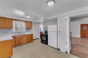 226 E 242nd St, Euclid, OH 44123 - Photo 14