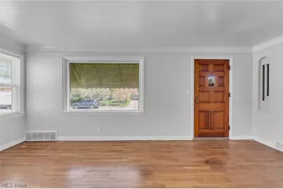 226 E 242nd Street, Euclid, OH 44123 - Photo 10