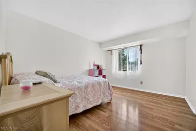 9751 Sunrise Boulevard #M10, North Royalton, OH 44133 - Photo 18