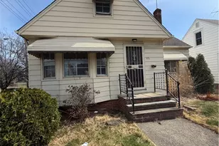 871 E 232nd St, Euclid, OH 44123 - Photo 2