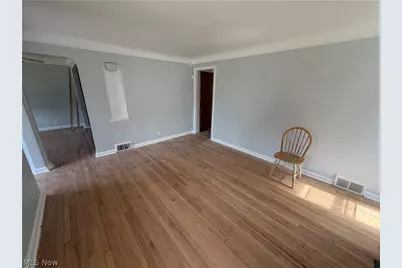 871 E 232nd Street, Euclid, OH 44123 - Photo 4