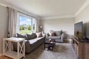 3003 Park Dr, Parma, OH 44134 - Photo 4