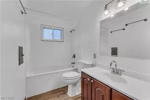 927 E 216th St, Euclid, OH 44119 - Photo 18