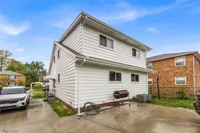 927 E 216th Street, Euclid, OH 44119 - Photo 4