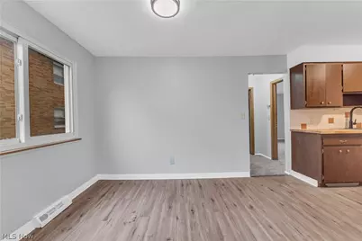 927 E 216th Street, Euclid, OH 44119 - Photo 22