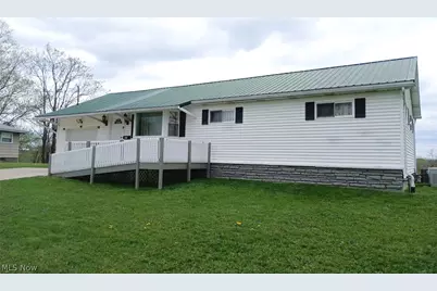 105 Newbanks Road, Parkersburg, WV 26104 - Photo 1