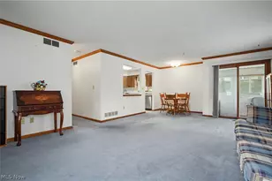 145 Michael Ln, Cuyahoga Falls, OH 44223 - Photo 6