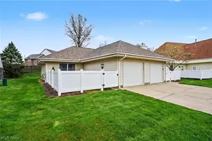 145 Michael Ln, Cuyahoga Falls, OH 44223 - Photo 2