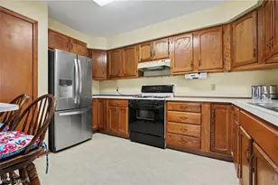 145 Michael Ln, Cuyahoga Falls, OH 44223 - Photo 8