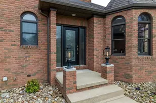 4864 Armandale Ave NW, Canton, OH 44718 - Photo 4