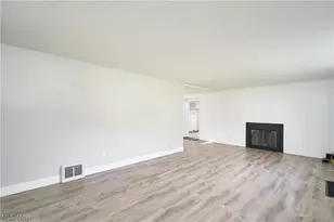 2625 Eaton Road NW, Canton, OH 44708 - Photo 2