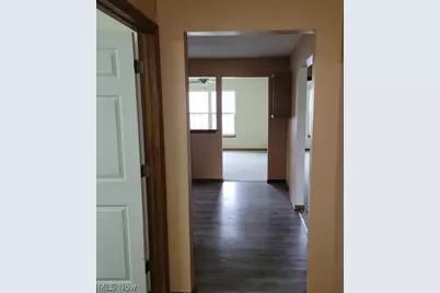 302 W Glen, Elyria, OH 44035 - Photo 2