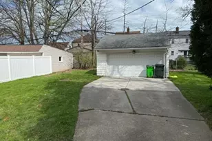 21601 Morris Ave, Euclid, OH 44123 - Photo 12
