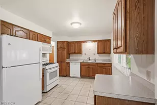 513 Lynnview Dr, Sagamore Hills, OH 44067 - Photo 6