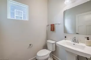 36270 Lands End Dr, North Ridgeville, OH 44039 - Photo 12