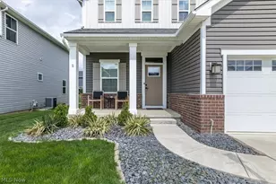 36270 Lands End Dr, North Ridgeville, OH 44039 - Photo 2