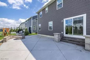 36270 Lands End Dr, North Ridgeville, OH 44039 - Photo 26