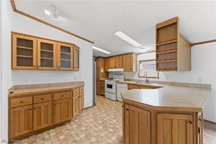 2631 Stoneyridge Dr, Madison, OH 44057 - Photo 4