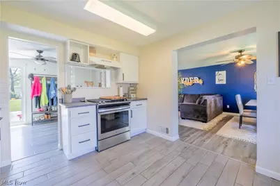 12179 Melody Lane, Grafton, OH 44044 - Photo 4