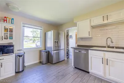 12179 Melody Lane, Grafton, OH 44044 - Photo 2