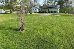 2407 36th St, Parkersburg, WV 26104 - Photo 2