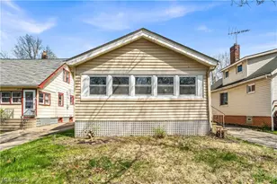 1401 E 219th St, Euclid, OH 44117 - Photo 2