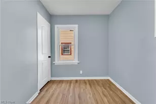 1401 E 219th St, Euclid, OH 44117 - Photo 18