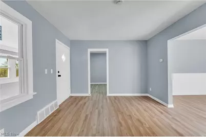 1401 E 219th Street, Euclid, OH 44117 - Photo 6